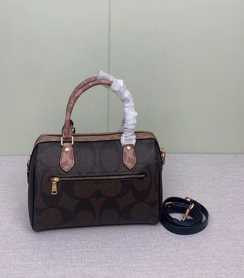 Brynn Classic Pillow Bag Boston with Stylish Design