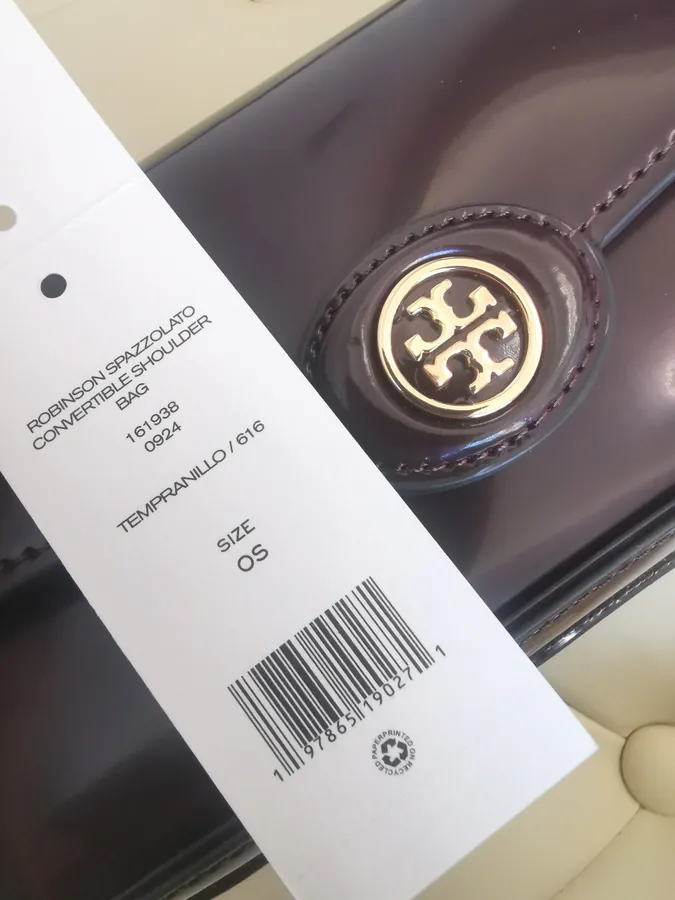 Tory Burch Robinson Bucket Bag Classic Vintage Design