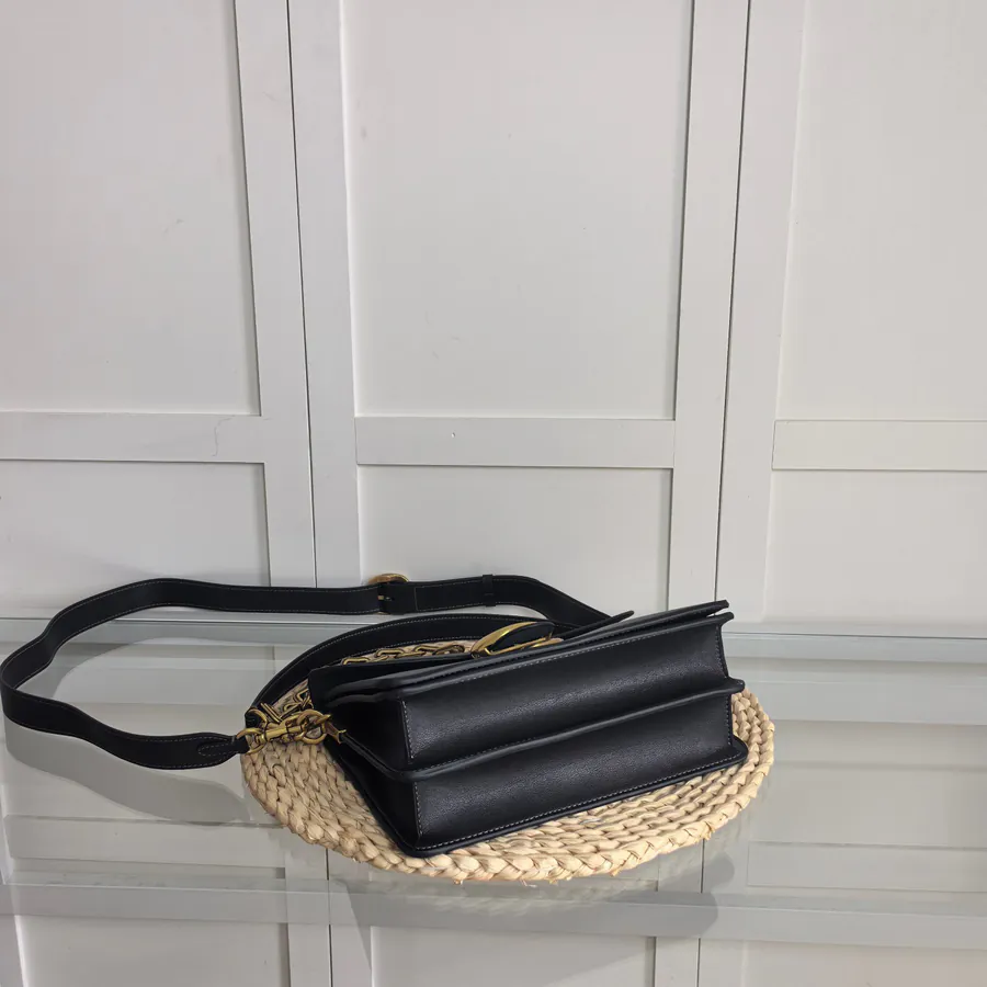 Chaintabby Caf52 Versatile Multi Layered Bucket Bag with Soft and Casual Design