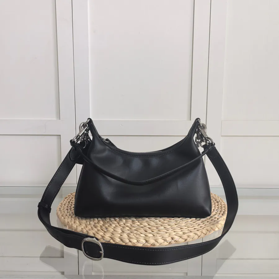 COACH JULIET 25 Shoulder Bag Minimalist Elegance
