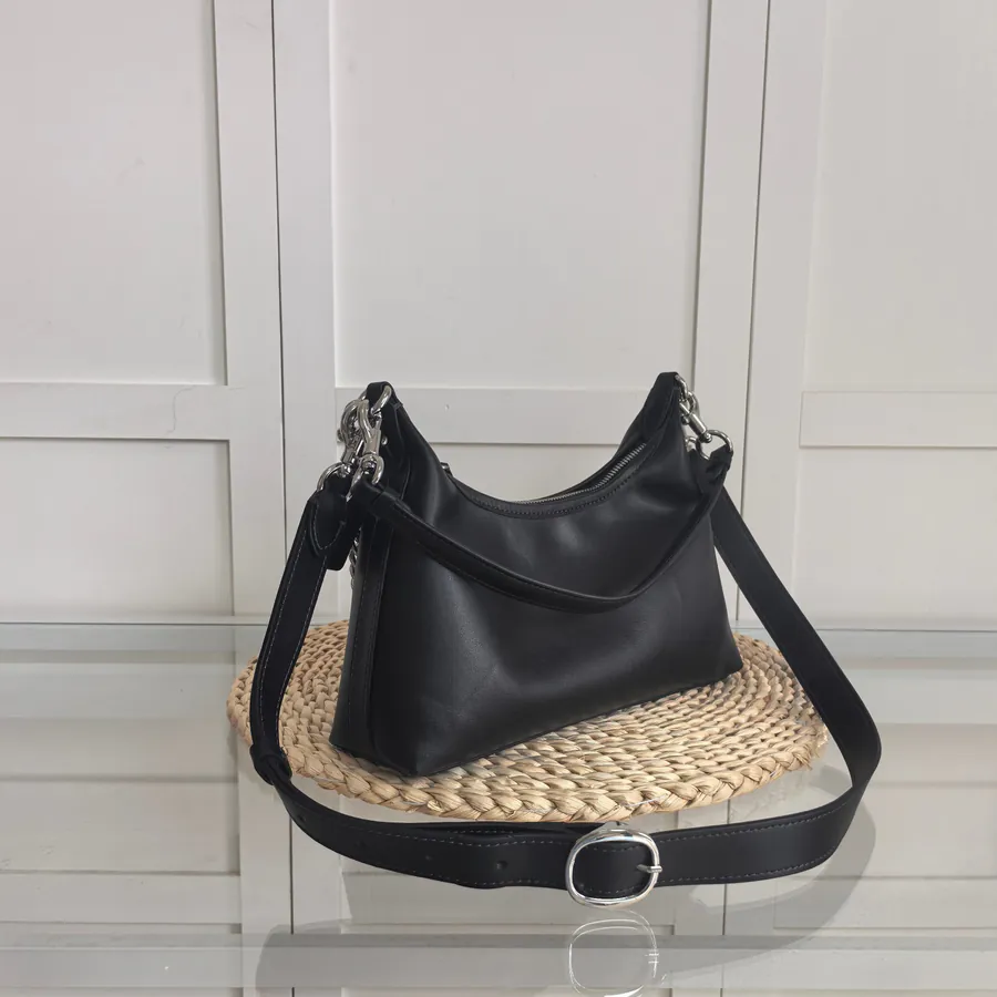 COACH JULIET 25 Shoulder Bag Minimalist Elegance