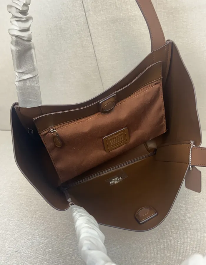 Cocoknuckles Hadley Bucket Bag Daily Commute Essential