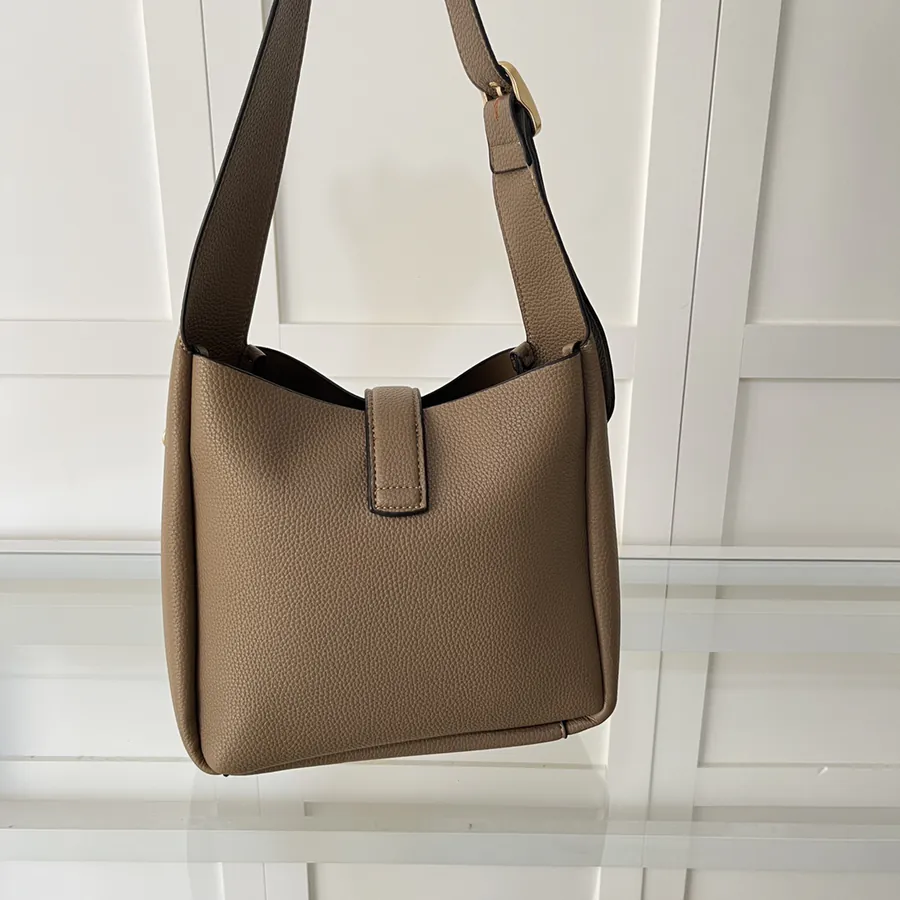 Coach Hadley Hobo Bag 10 Month New