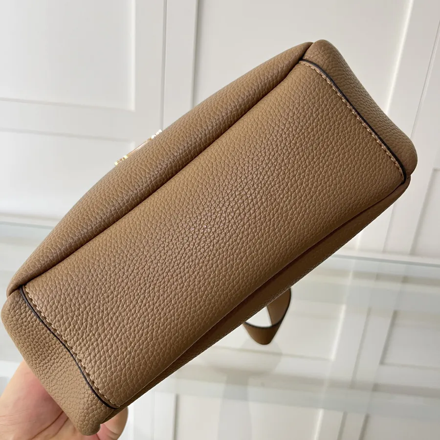 Coach Hadley Hobo Bag 10 Month New