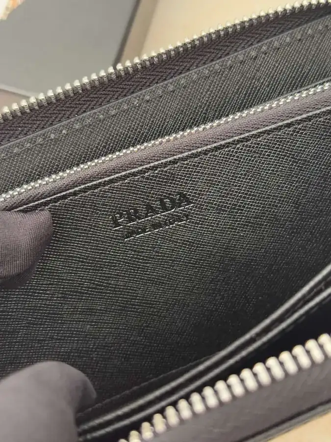 Classic Single Zip Wallet in Blue Italian Grained Calfskin