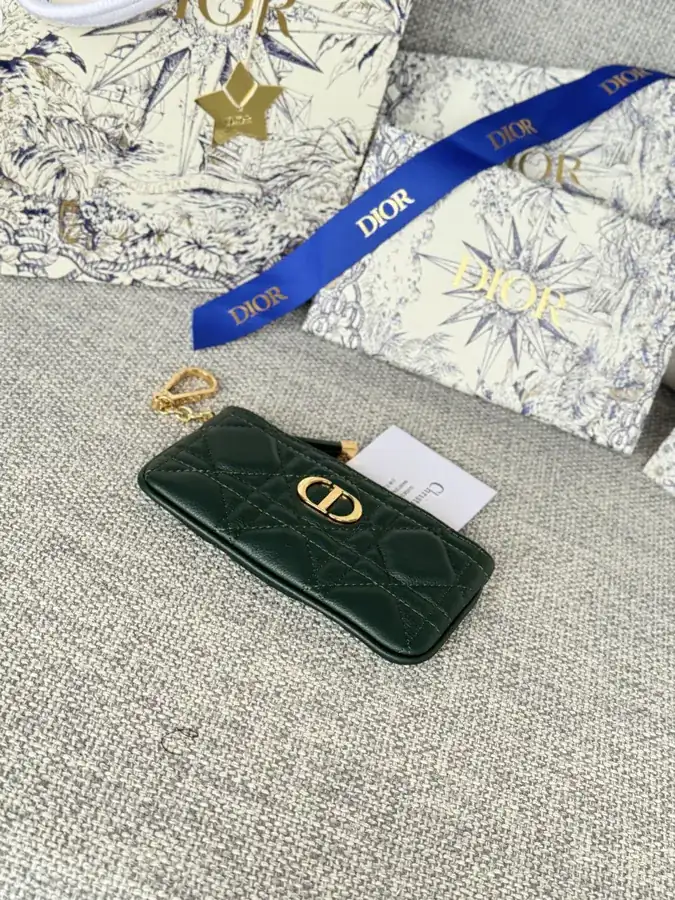 2024 Caro Key Clip Wallet Elegant and Practical