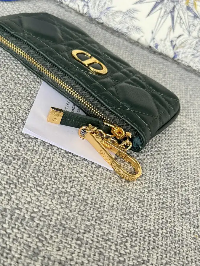 2024 Caro Key Clip Wallet Elegant and Practical