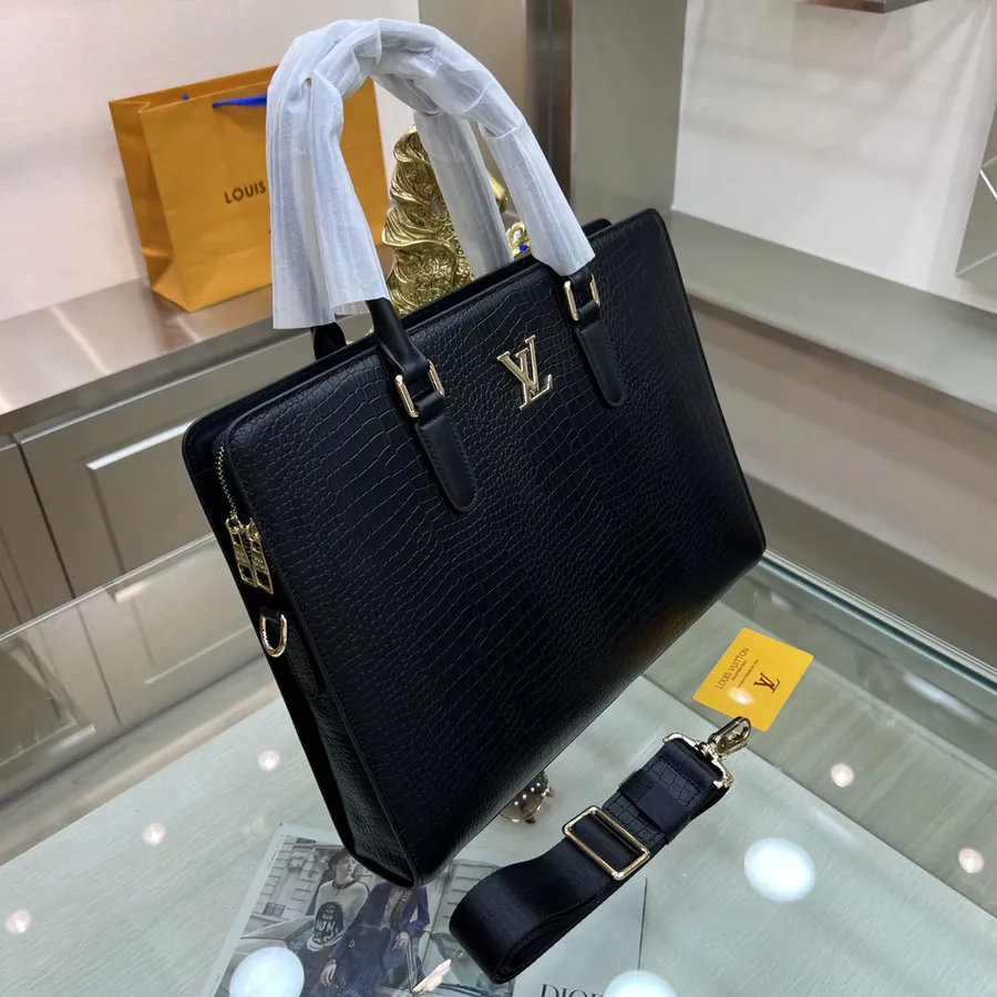 LOUIS VUITTON New Briefcase Classic Design, Premium Quality