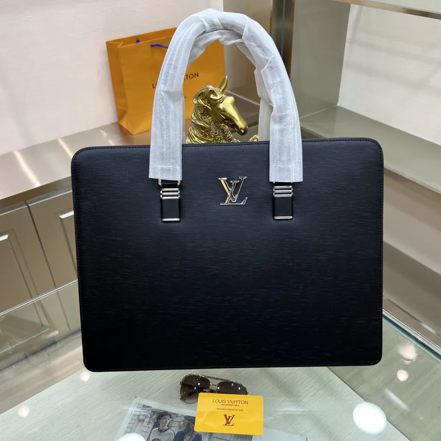 LOUIS VUITTON New Briefcase Classic Design, Premium Quality