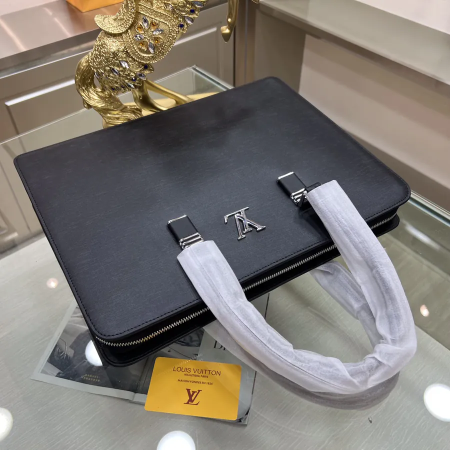 LOUIS VUITTON New Briefcase Classic Design, Premium Quality