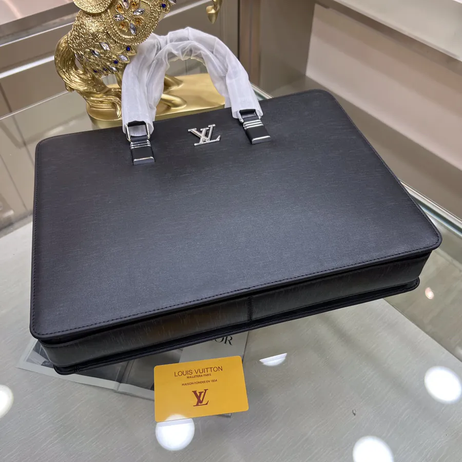 LOUIS VUITTON New Briefcase Classic Design, Premium Quality