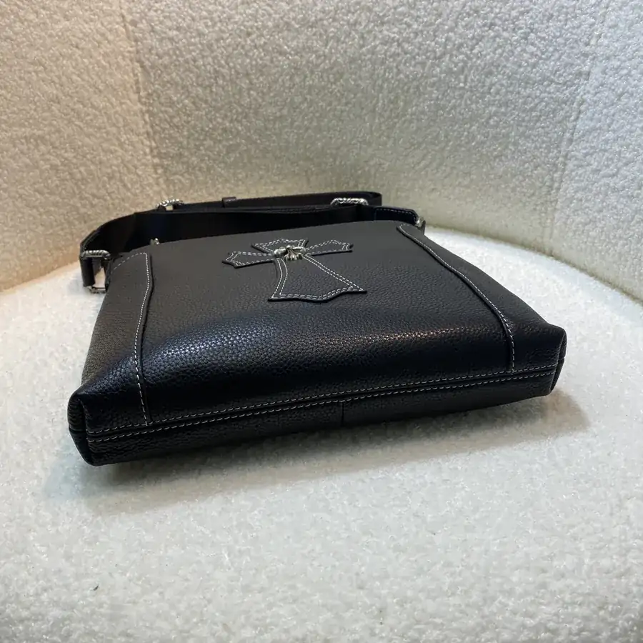 Chloé New Shoulder Bag with Front Opening and Zippered Back Pocket