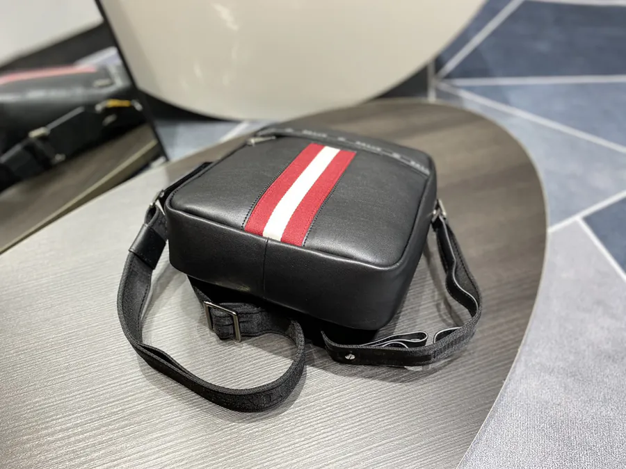 Men's Crossbody Bag Premium Full Grain Leather, Custom Hardware, Zip Closure