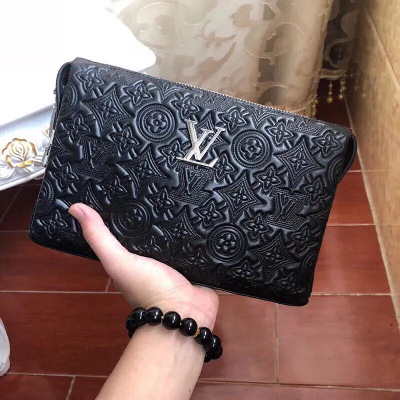 Louis Vuitton 纯牛皮密码锁包 Modern Fashion Frontline