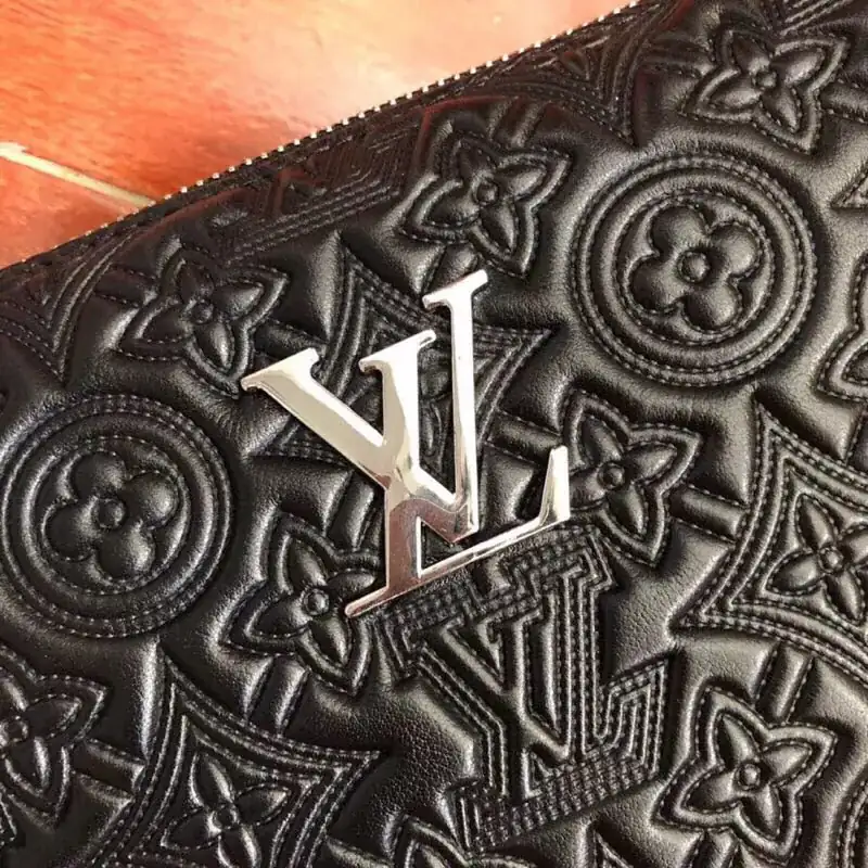 Louis Vuitton 纯牛皮密码锁包 Modern Fashion Frontline