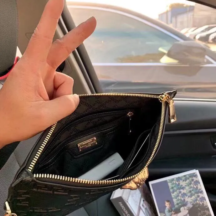Vuitton Original Detail Bucket Bag 28x18cm