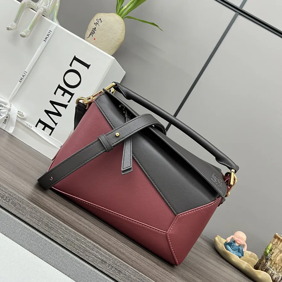 New Puzzle Shoulder Bag in Classic Leather
