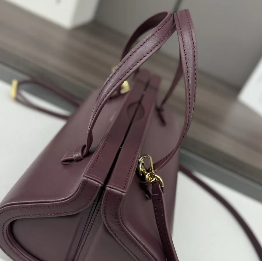 P780.LOw℮ New Round Tote Bag Vintage Style