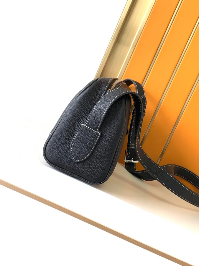 7057 4 Black Italian Top Grain Calfskin Wallet