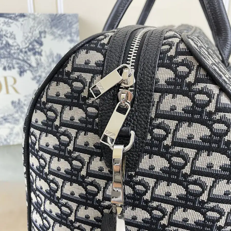 Blue D 6979 1 Luxury Travel Bag