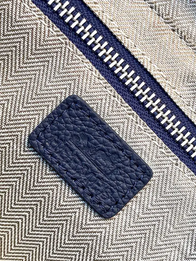 Ema Bucket Bag in Deep Blue
