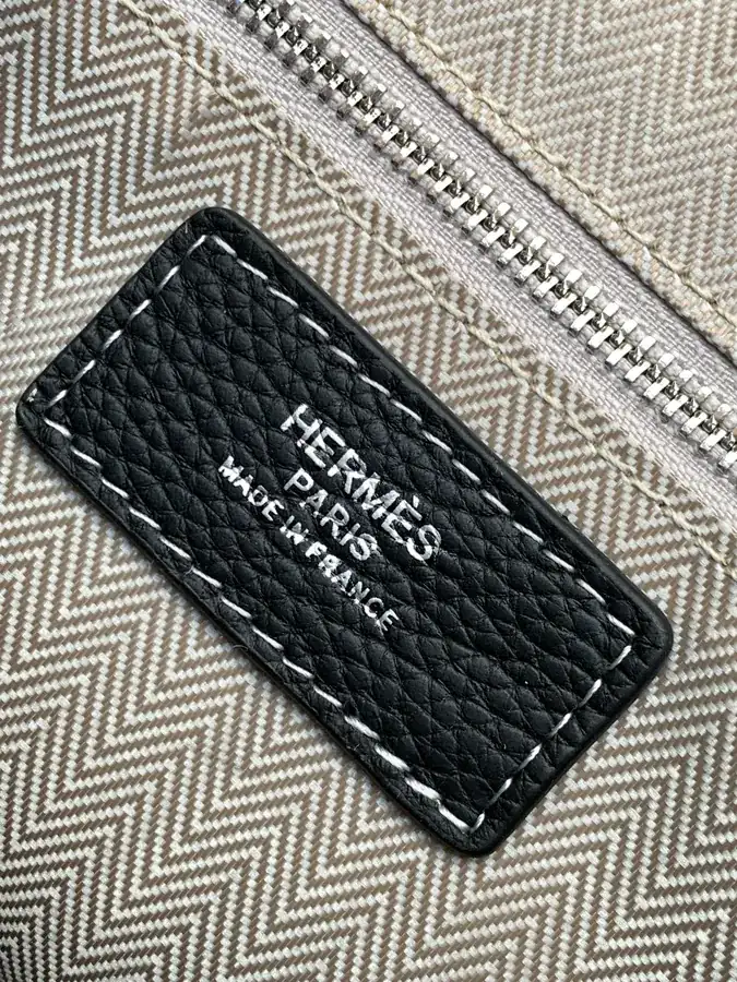 725 Black Handbag Premium Full Grain Calfskin