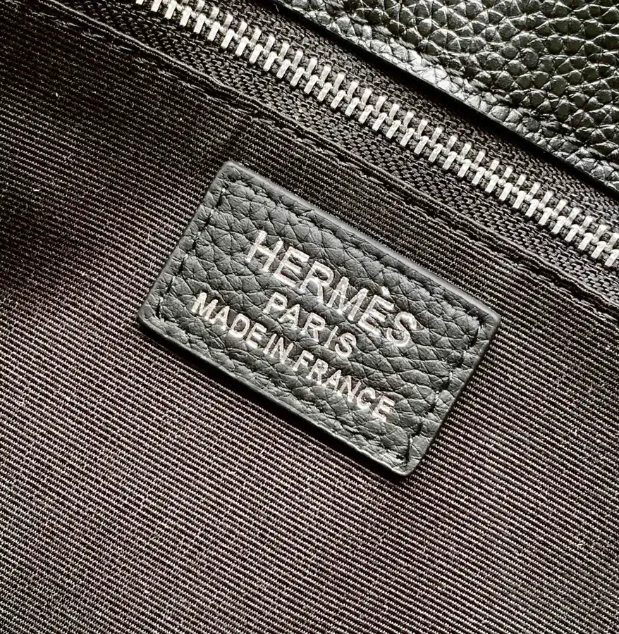 Ema Bucket Bag in Black Grained Calfskin