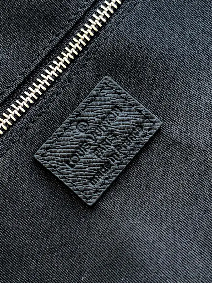 Avenue Damier Infinity Shoulder Bag Grained Calfskin
