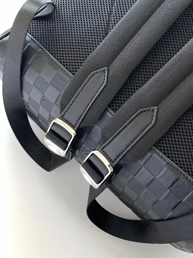 Avenue Damier Infinity Shoulder Bag Grained Calfskin