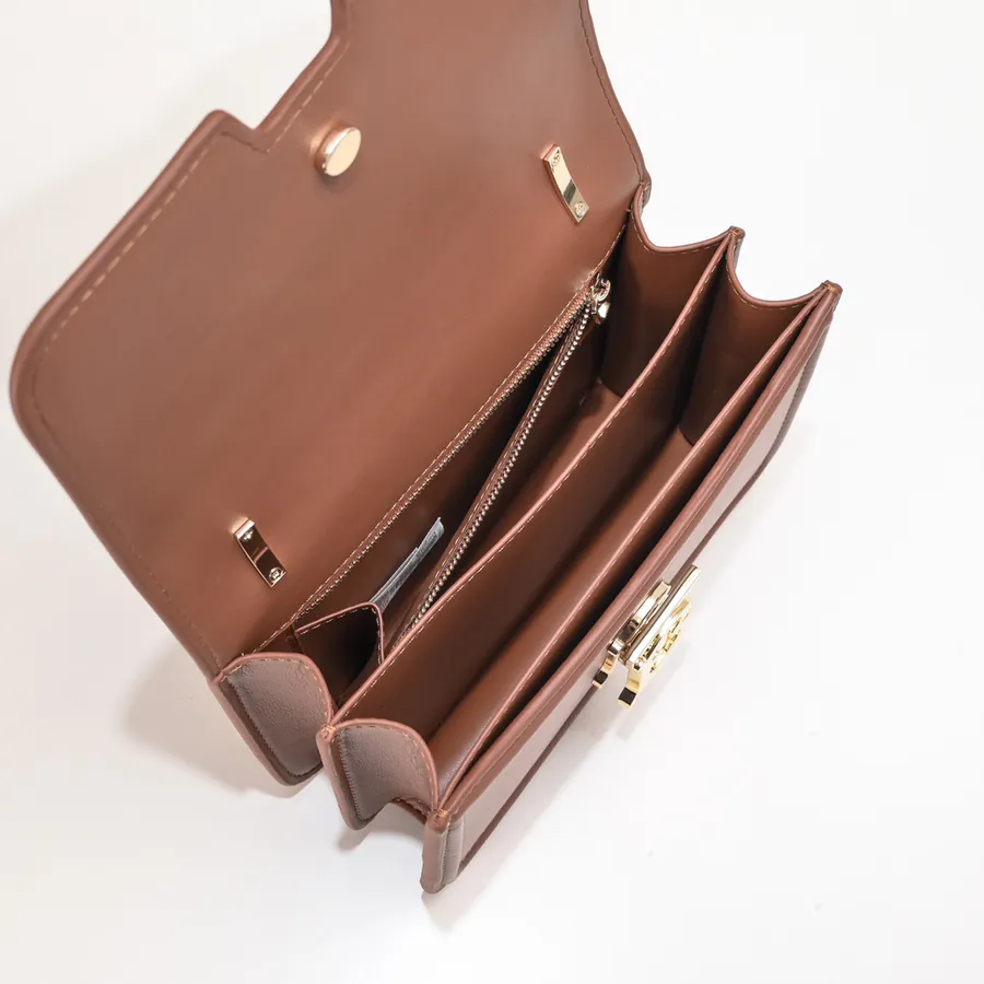 Thomas Burberry TB Exclusive Logo Zip Tote