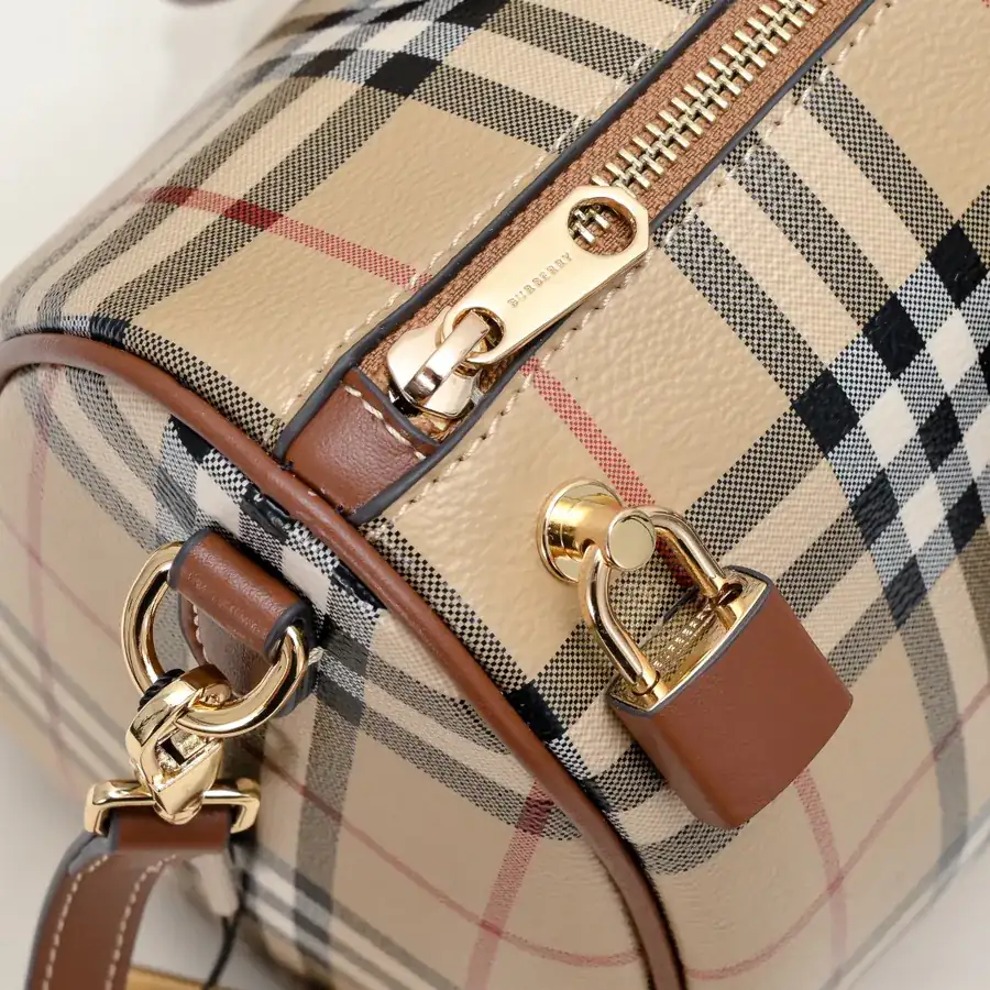 Bur Upgraded Bucket Bag in桦木棕格纹