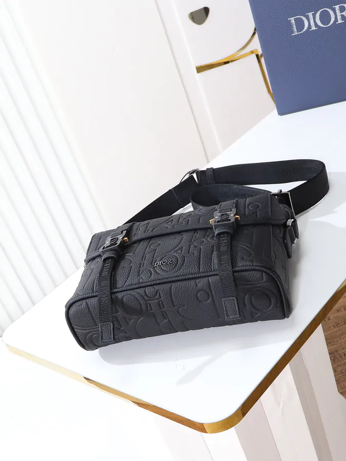 Hit The Road Flip Messenger Bag Black