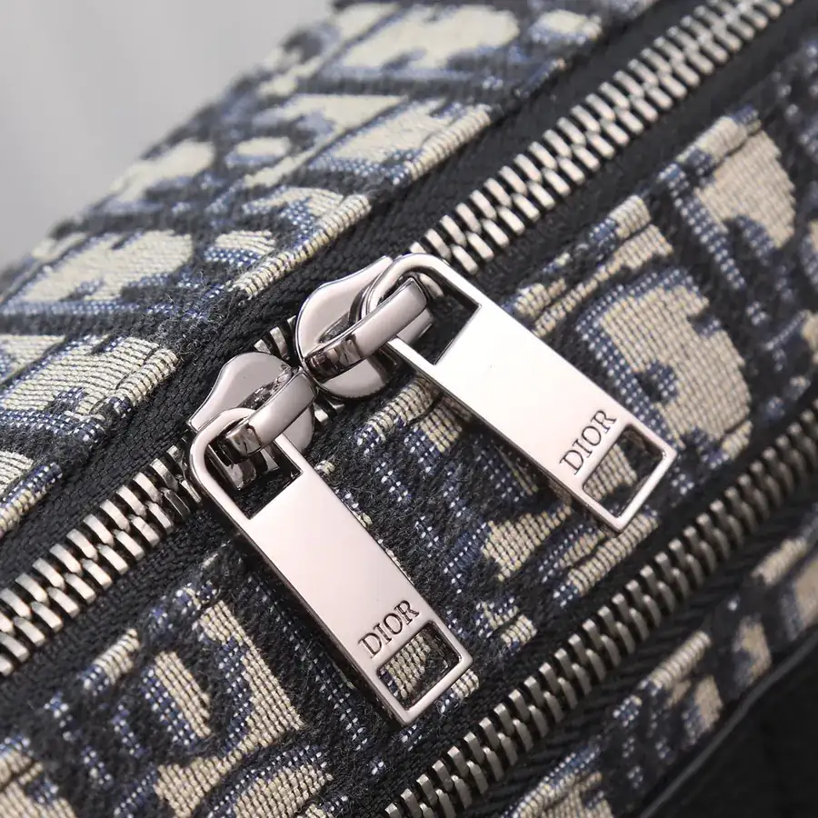 Safari Messenger Bag Beige & Black Oblique Jacquard
