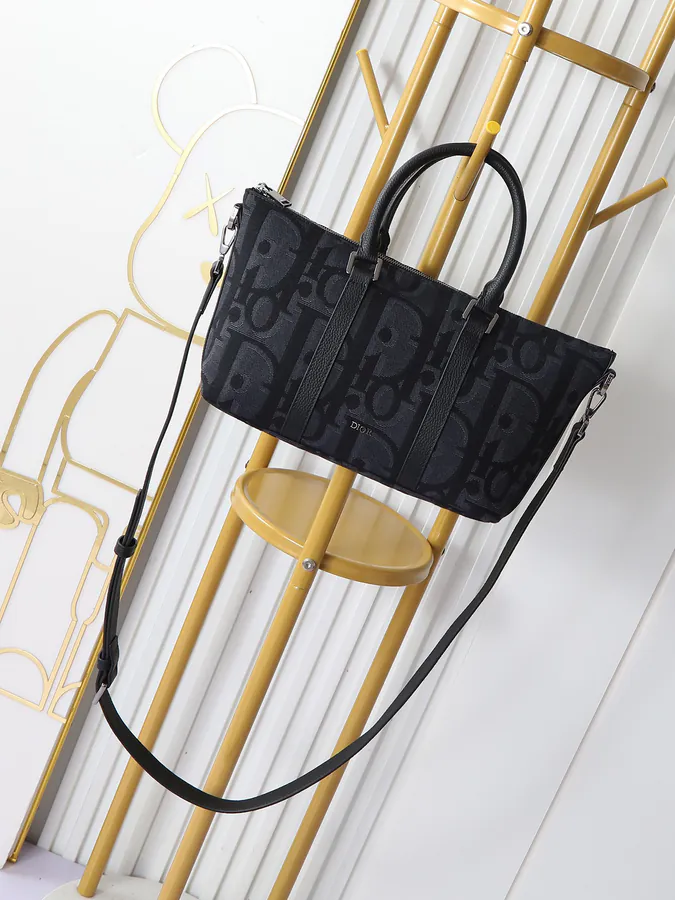 Dior Weekender 25 Handbag with Classic Design and Adjustable Strap