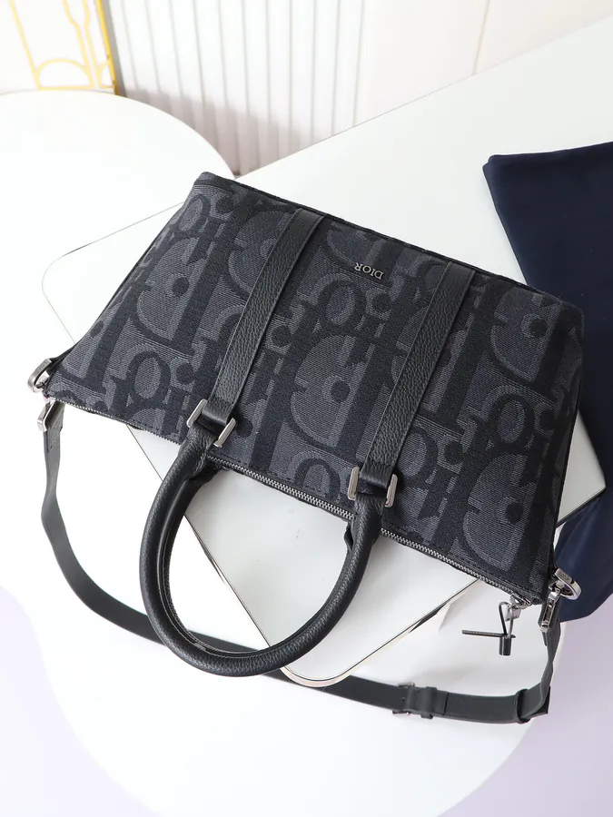 Dior Weekender 25 Handbag with Classic Design and Adjustable Strap