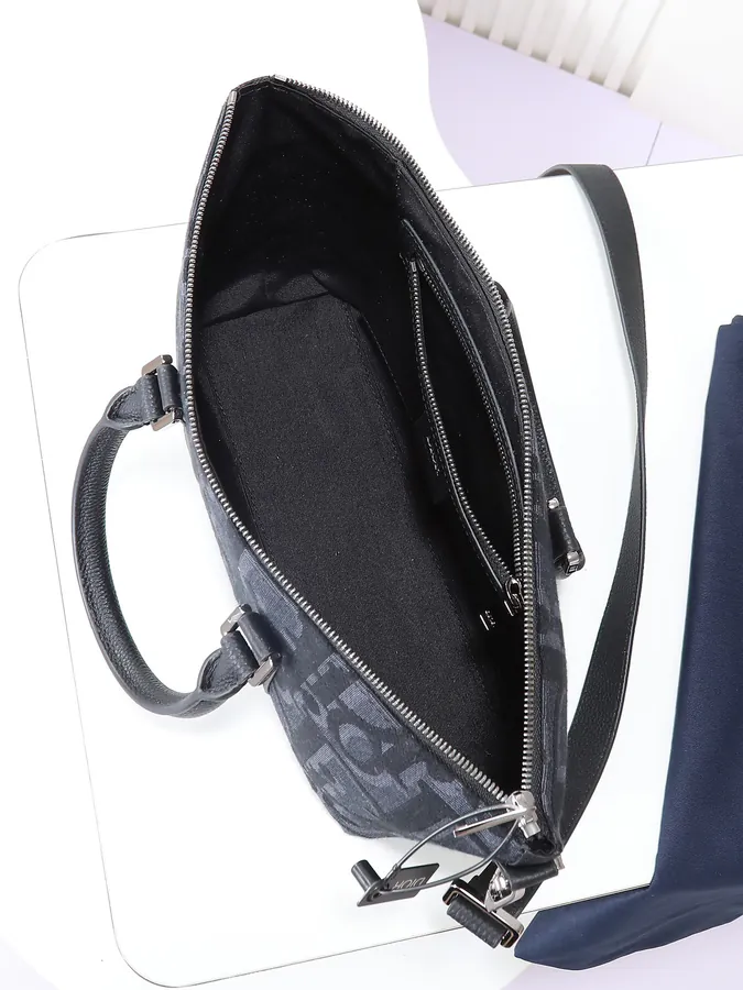 Dior Weekender 25 Handbag with Classic Design and Adjustable Strap