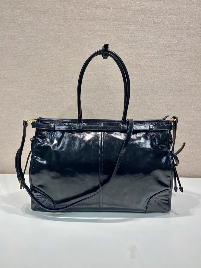 LusSolf Oil Tanned Leather Large Handbag