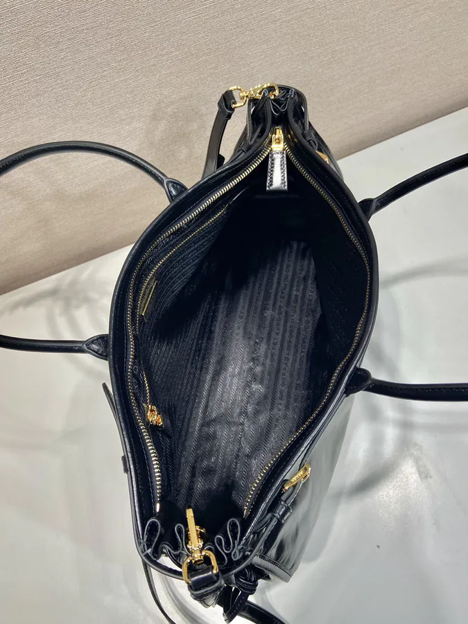 LusSolf Oil Tanned Leather Large Handbag