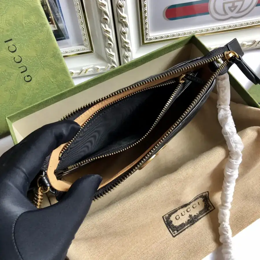 G Brand Chain Bag Premium Edition, Grained Calfskin, GG Logo, Classic Style
