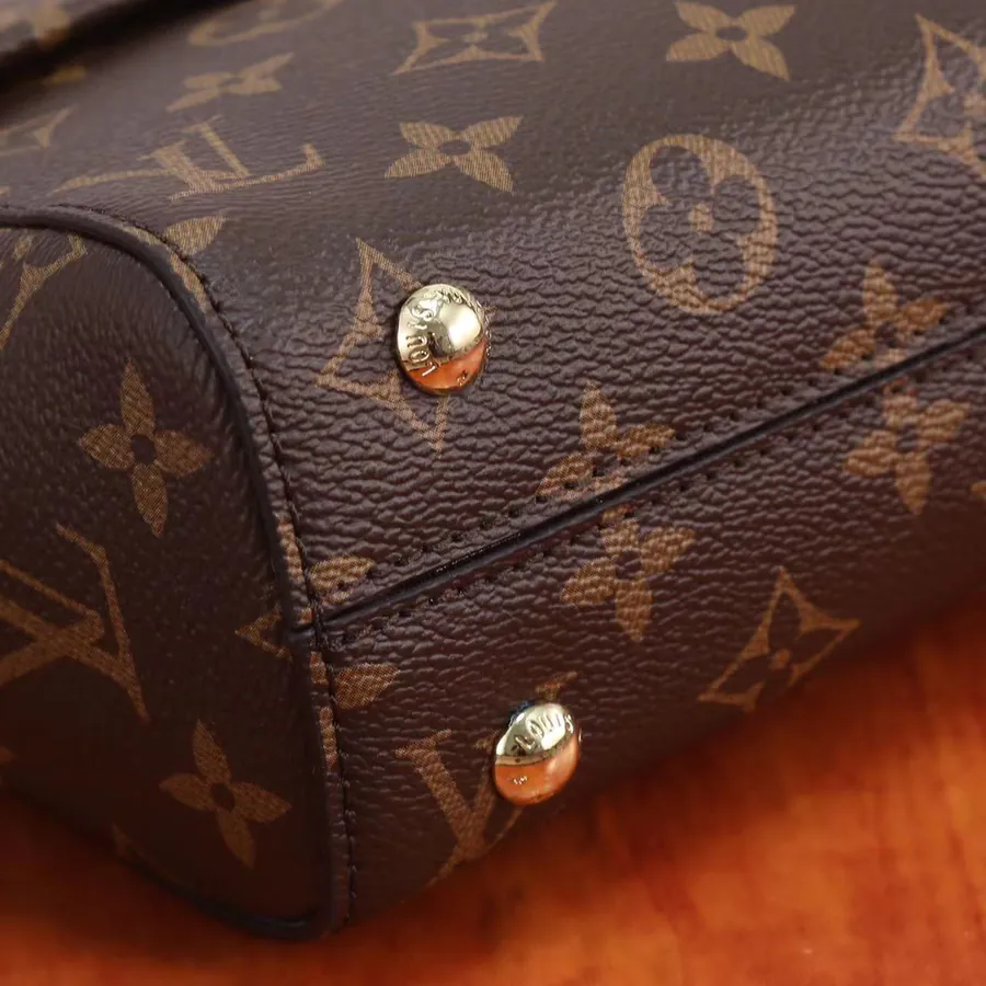 U Mini Handbag Timeless Structure, Versatile Design