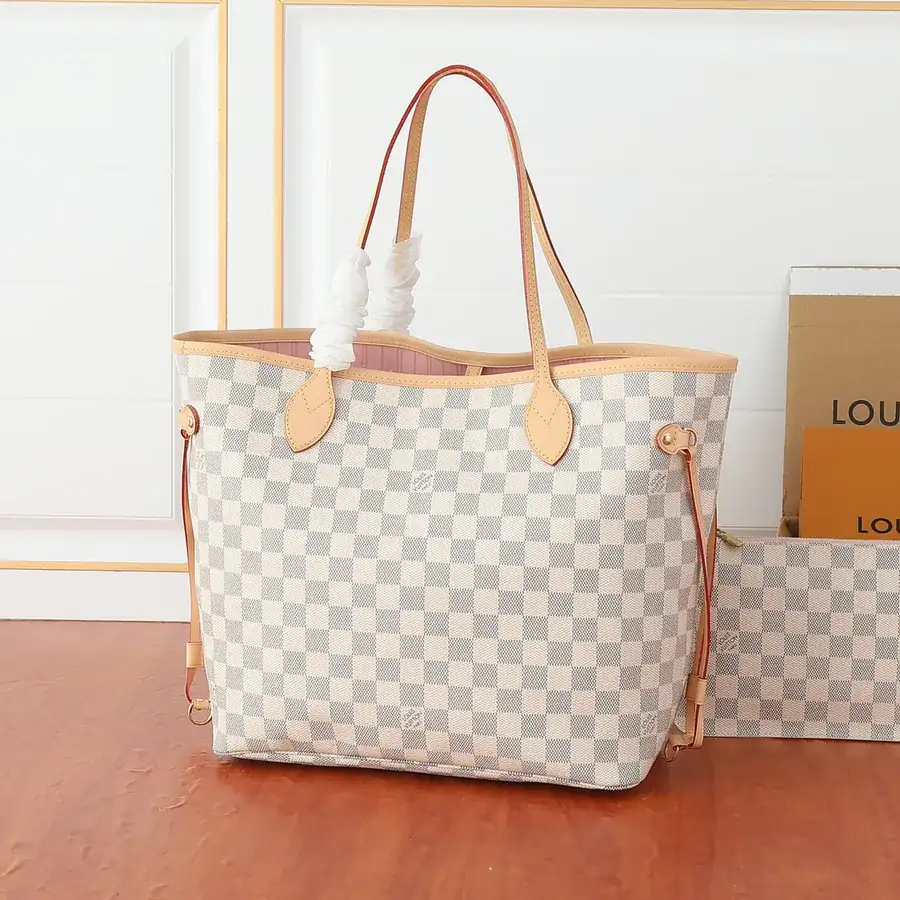 LV Neverfull Midsize Tote Grained Calfskin