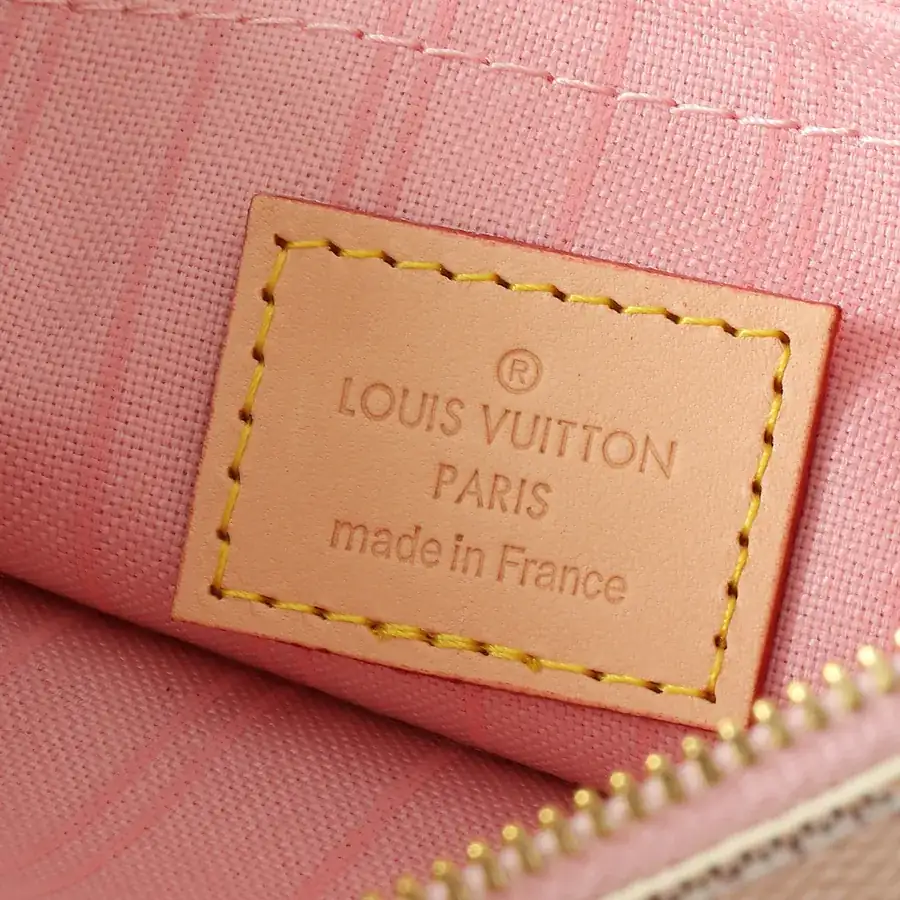 LV Neverfull Midsize Tote Grained Calfskin
