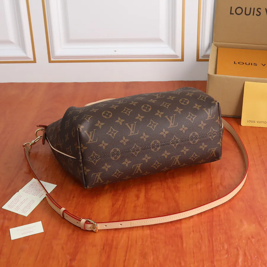 TURENNE Medium Handbag M48814