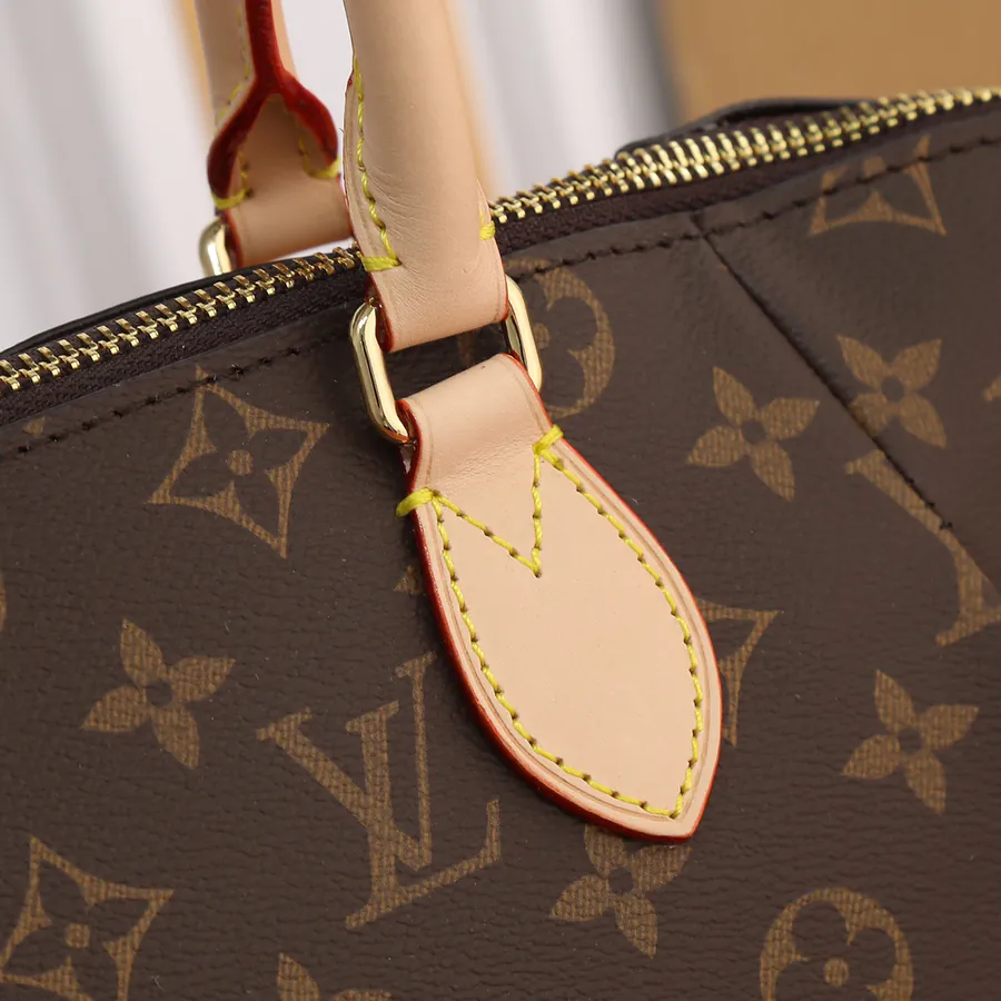 TURENNE Medium Handbag M48814