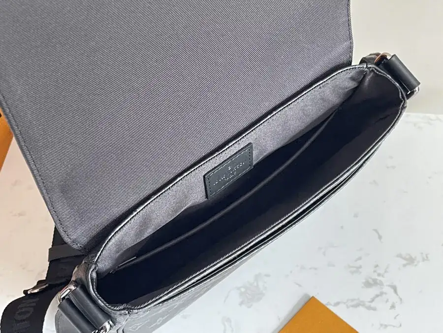 District Mini Messenger Bag Grained Calfskin