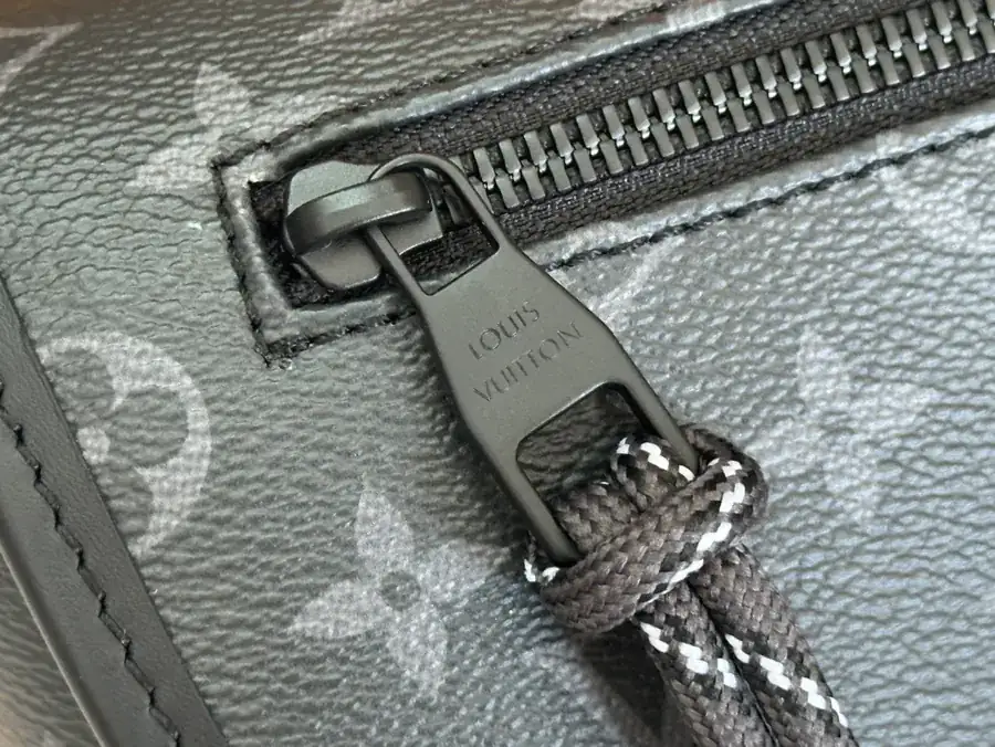 Ulse Messenger Bag Monogram Eise Canvas