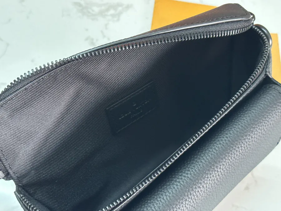 Pilot Mini Tote in Grained Calfskin