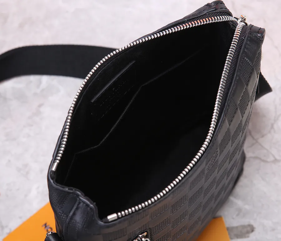 Apollo Shoulder Bag Monogram Grid Design, Fashion and Dynamic Style