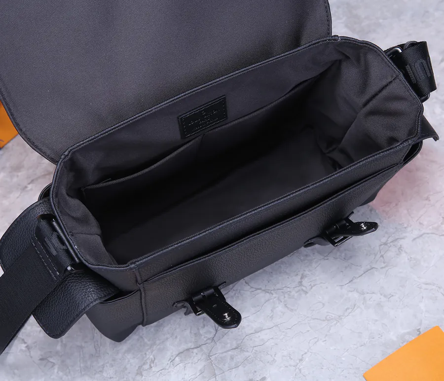 Christopher Shoulder Bag Classic Taurillon Leather Daily Commute