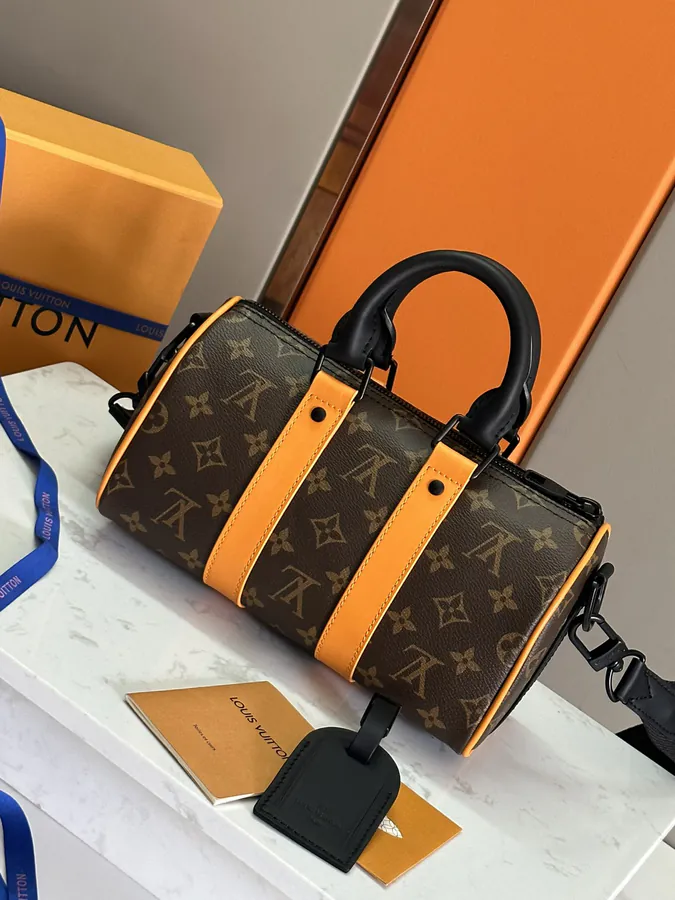 Louis Vuitton Keepall Bandoulière 25 Handbag